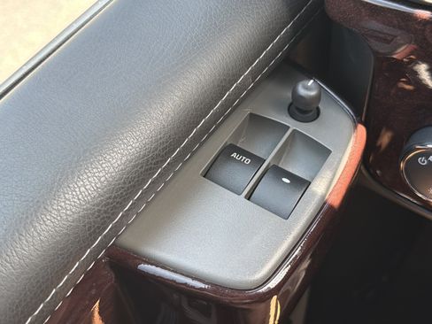 Used 2021 Chevrolet Express 2500 RWD image 18