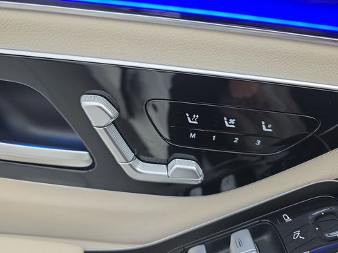 Certified 2022 Mercedes-Benz S 500 4MATIC image 29