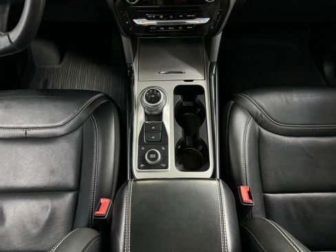 Used 2021 Ford Explorer ST w/ ST Street Pack image 23