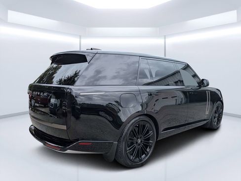 Used 2025 Land Rover Range Rover Long Wheelbase Autobiography AWD/4WD image 3