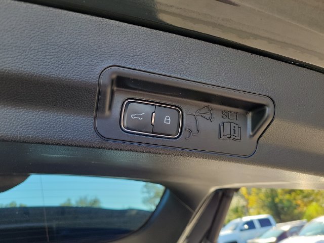 Used 2023 Ford Explorer Limited w/ Equipment Group 301A AWD/4WD image 11