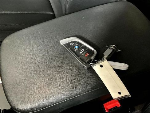 Used 2019 BMW X3 sDrive30i w/ Driving Assistance Package image 10