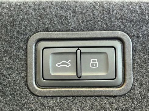 Used 2019 Audi A8 L 4.0T w/ First Edition Package image 43