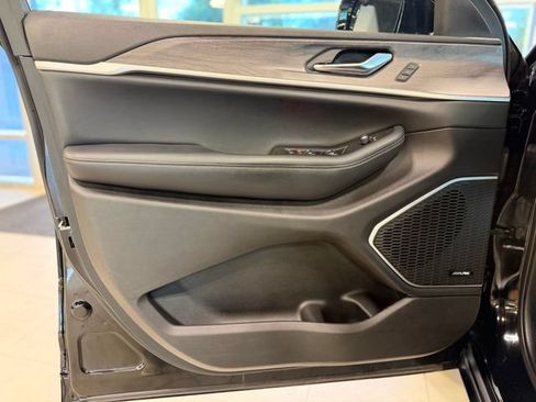 Used 2023 Jeep Grand Cherokee 4WD 4xe image 18