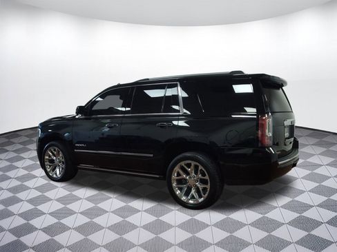 Used 2020 GMC Yukon Denali w/ Denali Premium Package image 3