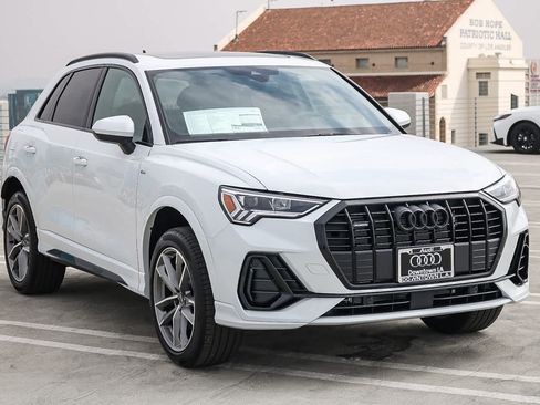New 2025 Audi Q3 2.0T Premium image 3