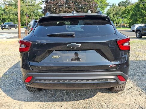 Used 2024 Chevrolet Trax RS w/ Sunroof Package FWD image 7