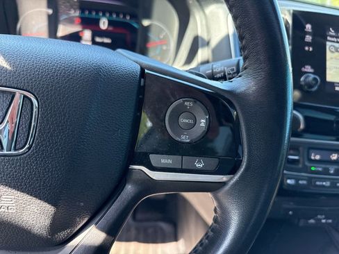 Used 2020 Honda Pilot Touring image 12