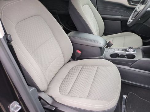 Used 2022 Ford Escape SE w/ SE Sport Appearance Package AWD/4WD image 32