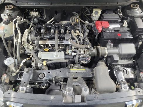 Used 2020 Nissan Kicks S image 30