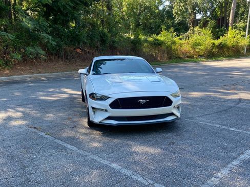 Used 2018 Ford Mustang GT Premium RWD image 2