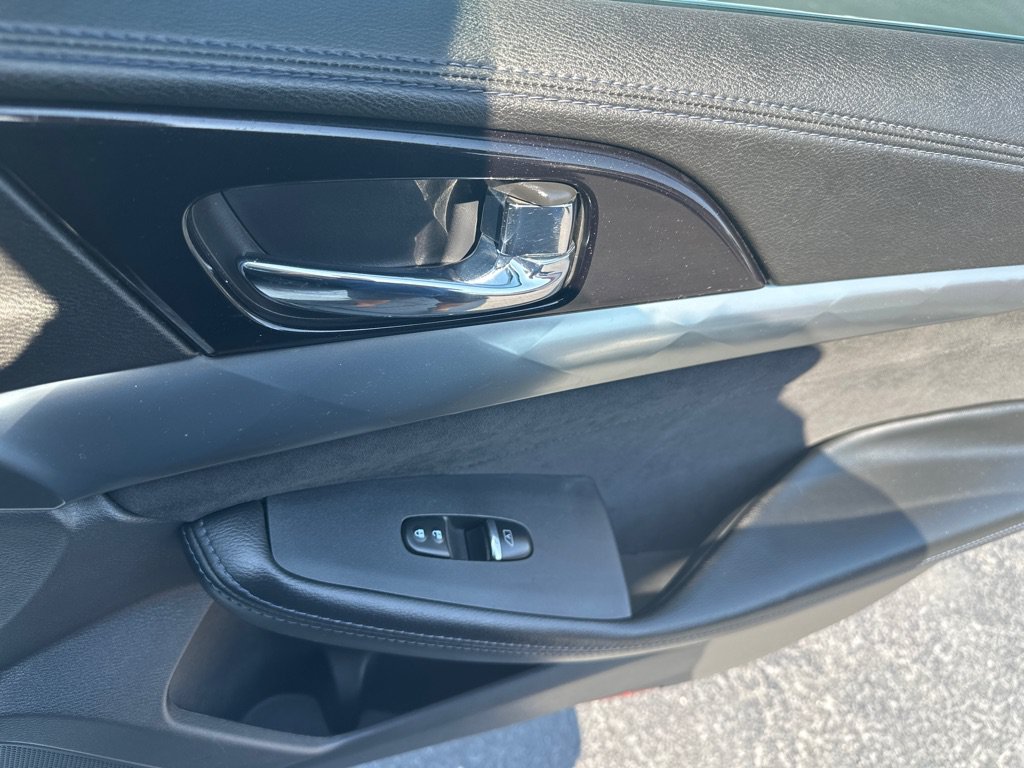 Used 2016 Nissan Maxima SR FWD image 10
