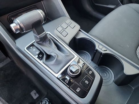 Used 2024 Kia Sportage LX image 29