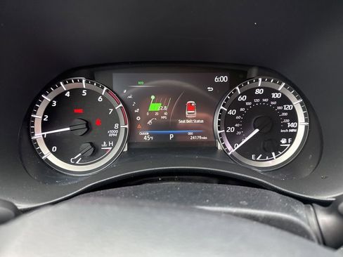 Used 2023 Toyota Highlander LE image 20