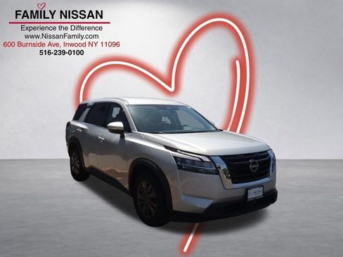 Certified 2022 Nissan Pathfinder S AWD/4WD image 1