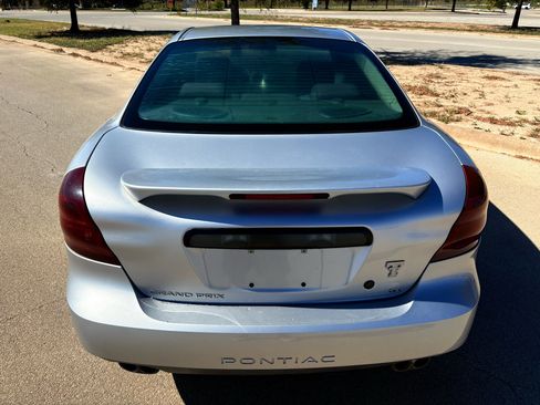 Used 2004 Pontiac Grand Prix GT2 image 7