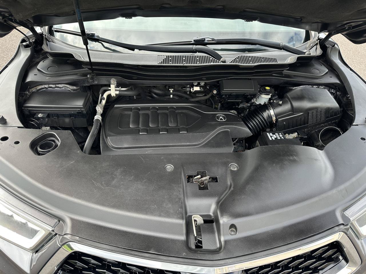 Used 2017 Acura MDX w/ Technology Package AWD/4WD image 33