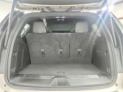 Used 2022 Chevrolet Tahoe Z71 w/ Luxury Package image 49