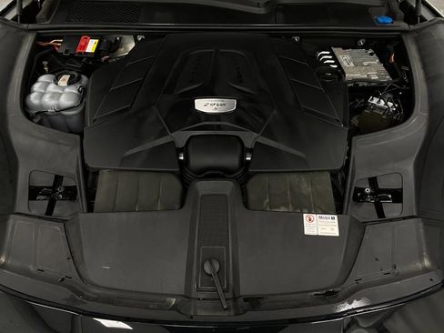 Used 2020 Porsche Cayenne S image 14