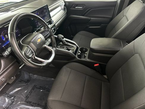 Used 2024 Chevrolet Colorado LT w/ LT Convenience Package RWD image 9