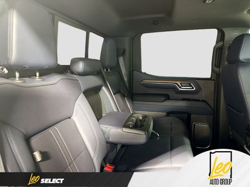 Used 2024 Chevrolet Silverado 1500 High Country w/ High Country Premium Package AWD/4WD image 29