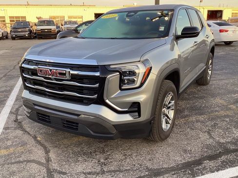 Used 2025 GMC Terrain Elevation FWD image 3