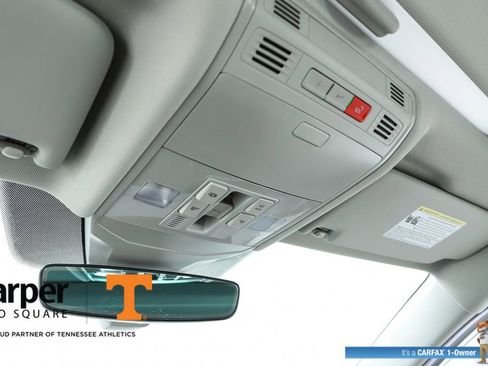 Used 2025 Volkswagen Jetta SE w/ Sunroof Package image 63