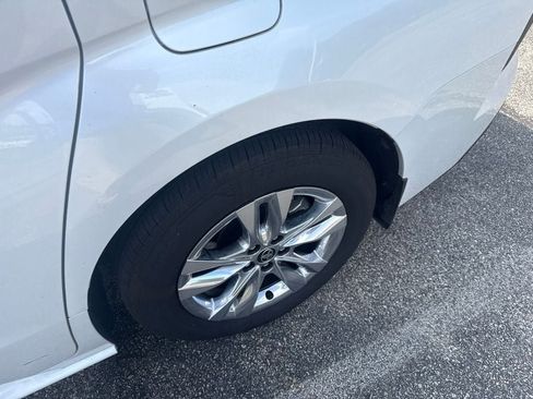Certified 2026 Toyota Sienna XLE AWD/4WD image 3