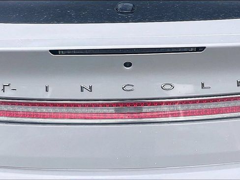 Used 2019 Lincoln MKZ Premiere FWD image 30