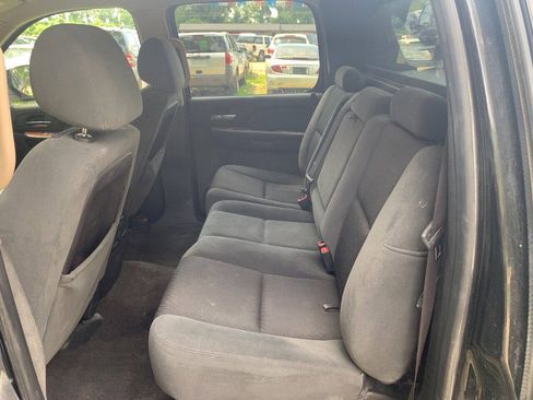 Used 2009 Chevrolet Avalanche LT w/ Convenience Package #1 AWD/4WD image 10