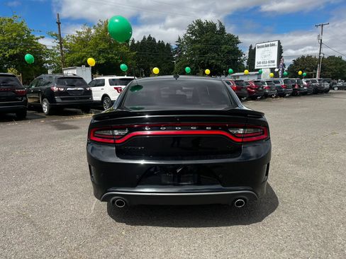 Used 2019 Dodge Charger GT RWD image 4