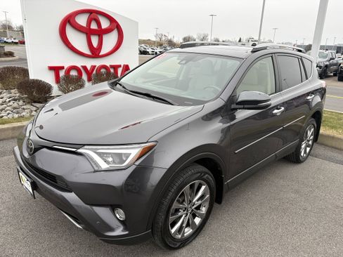 Used 2017 Toyota RAV4 Limited image 1