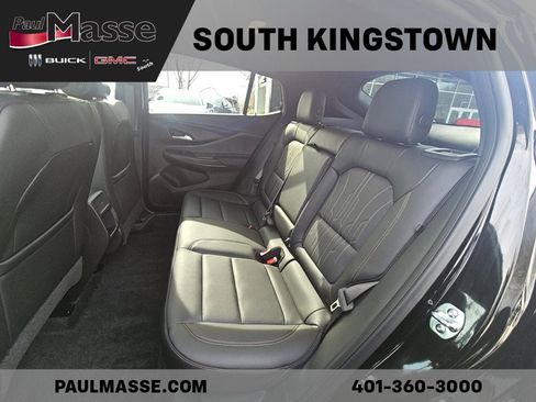 Certified 2025 Buick Envista Avenir image 8