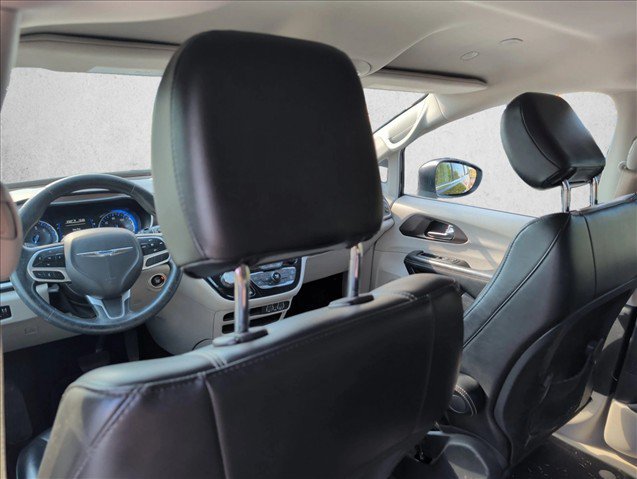 Used 2021 Chrysler Voyager Lxi FWD image 15