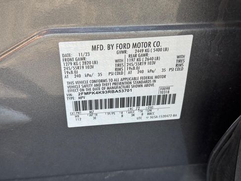 Used 2024 Ford Edge Titanium AWD/4WD image 27