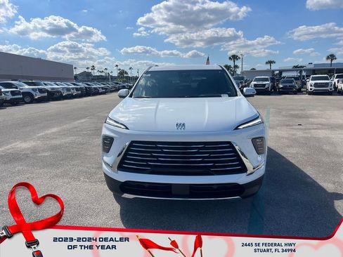 New 2026 Buick Enclave Preferred image 3