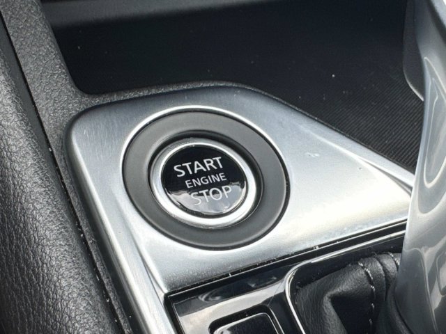 Used 2025 Nissan Sentra SV FWD image 31