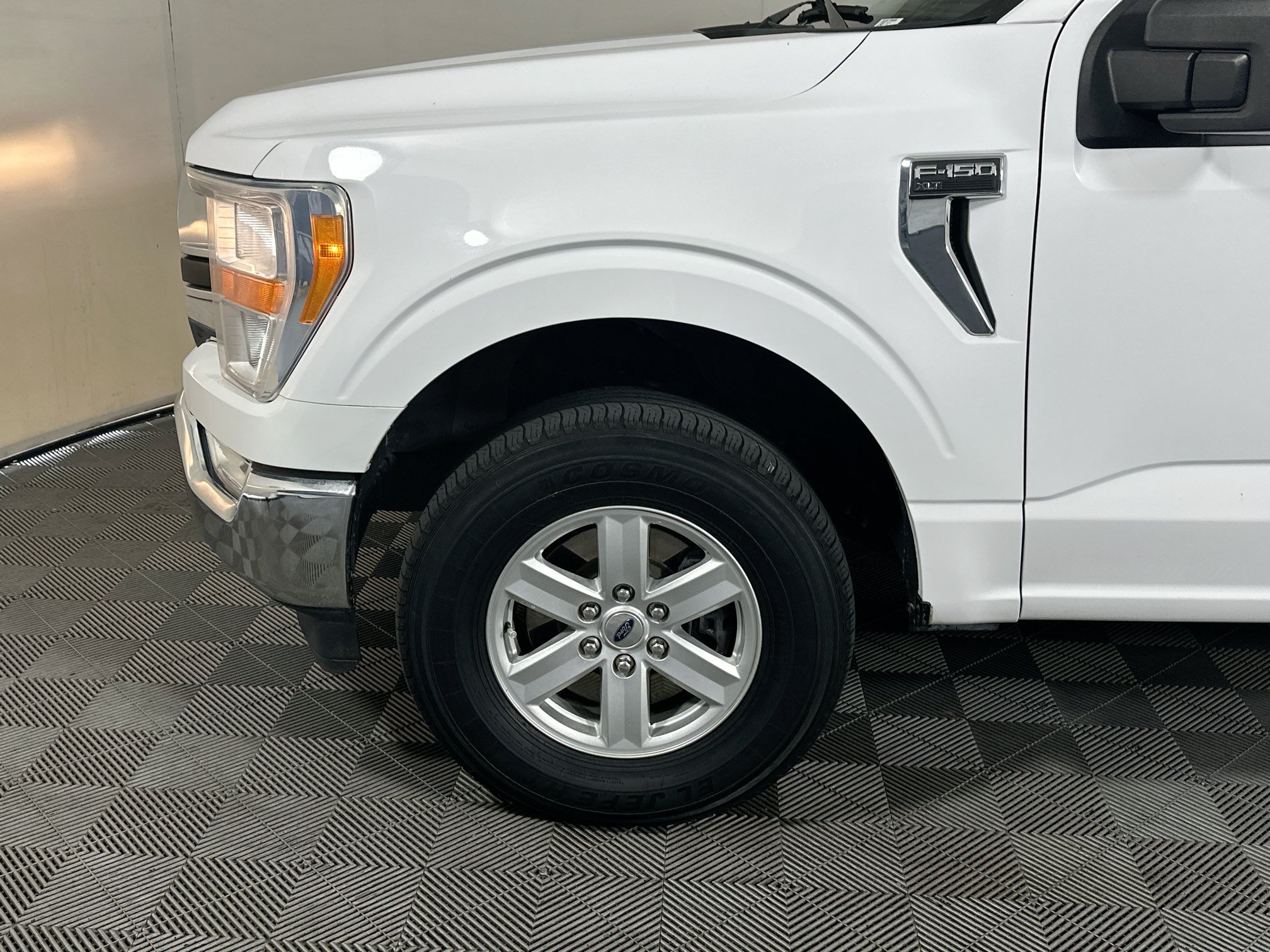 Used 2022 Ford F150 XLT w/ Equipment Group 301A Mid AWD/4WD image 11
