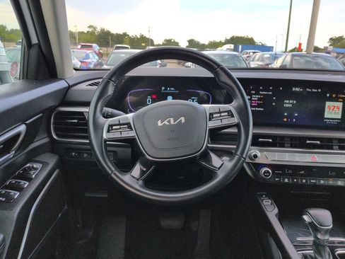 Used 2025 Kia Telluride S FWD image 22