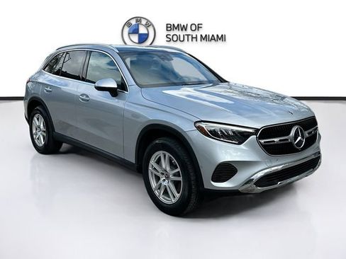 Used 2025 Mercedes-Benz GLC 300 4MATIC image 1