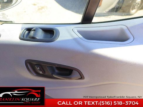 Used 2019 Ford Transit 250 130 Medium Roof image 25