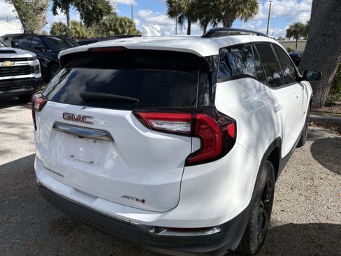 Used 2022 GMC Terrain AT4 w/ Infotainment Package II image 7