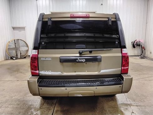 Used 2008 Jeep Commander Sport AWD/4WD image 8