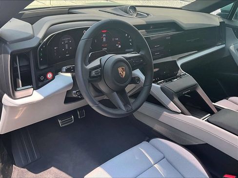 Used 2026 Porsche Cayenne Electric AWD/4WD image 4