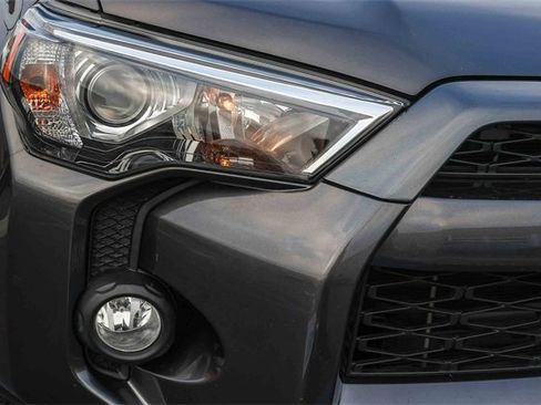 Used 2018 Toyota 4Runner SR5 image 10