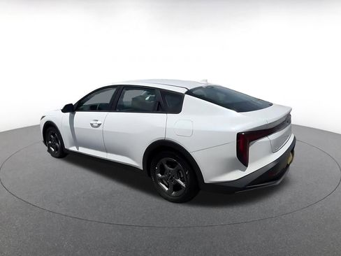 Used 2025 Kia K4 FWD image 11