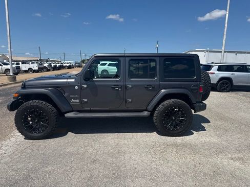 Used 2023 Jeep Wrangler Unlimited Sahara w/ Cold Weather Group AWD/4WD image 3