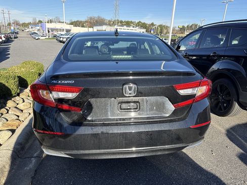 Used 2019 Honda Accord LX image 9