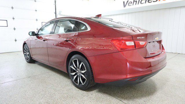 Used 2017 Chevrolet Malibu LT w/ Leather Package FWD image 3