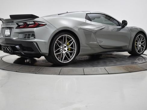 Used 2024 Chevrolet Corvette Z06 RWD image 32